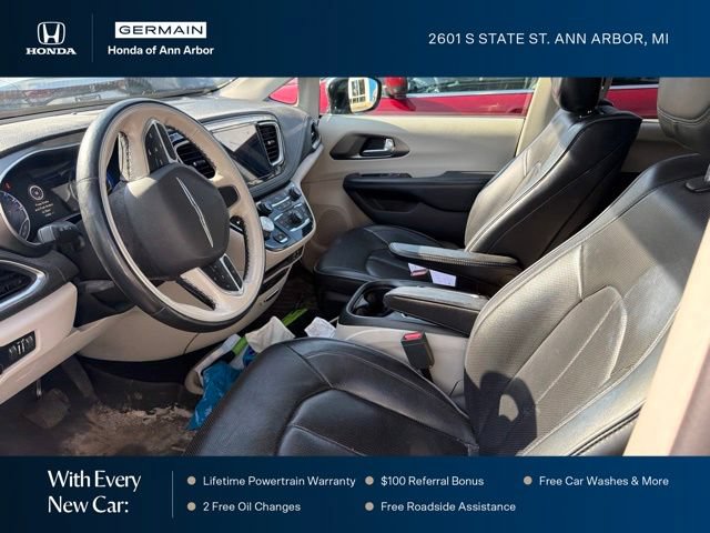 Used 2019 Chrysler Pacifica Limited FWD image 18