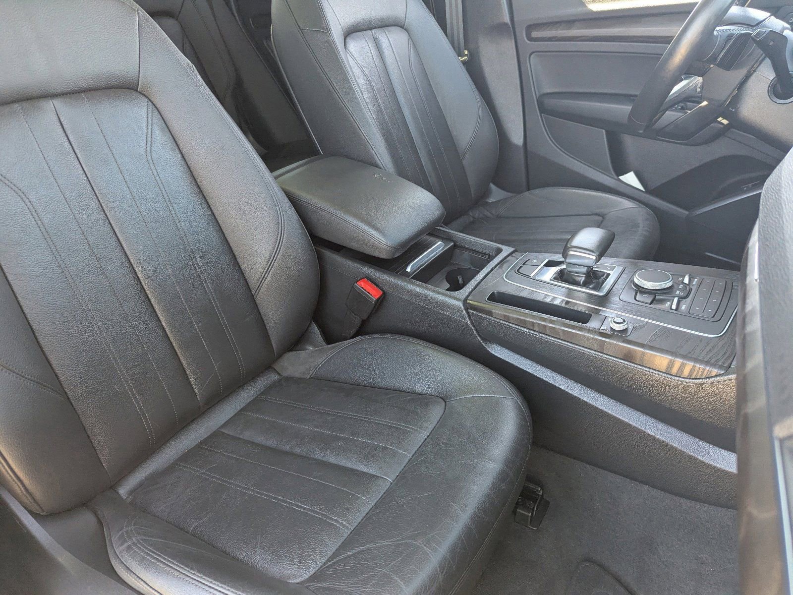 Used 2020 Audi Q5 2.0T Premium w/ Convenience Package AWD/4WD image 10