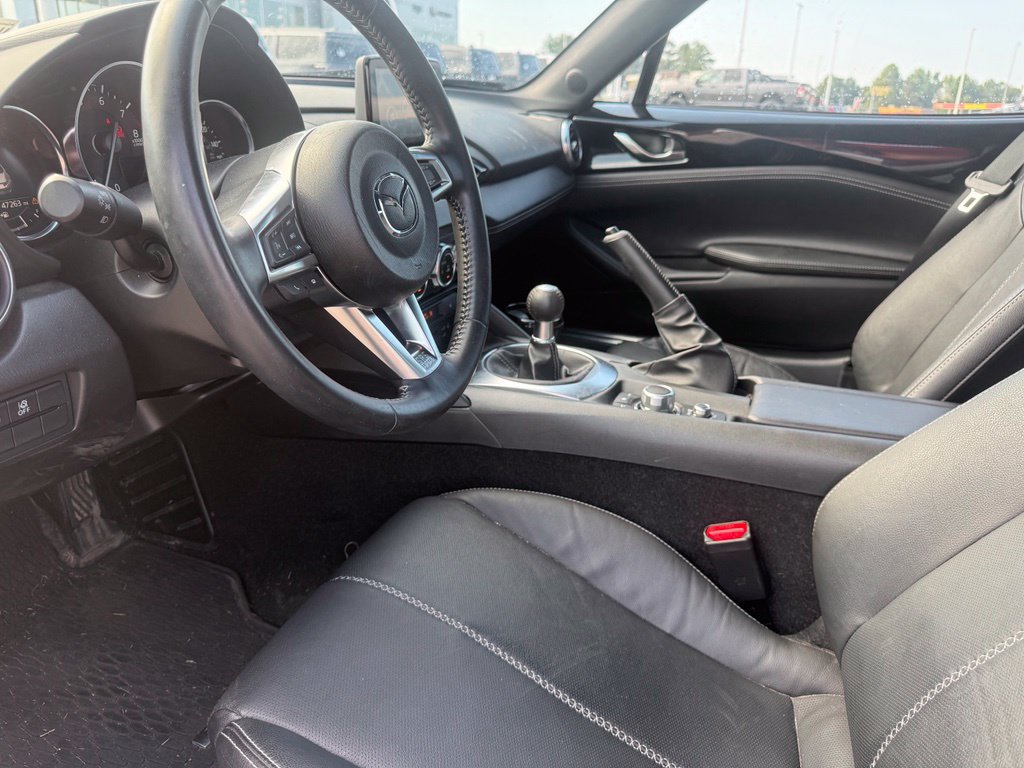 Used 2023 MAZDA MX-5 Miata Grand Touring w/ Weather Package RWD image 5