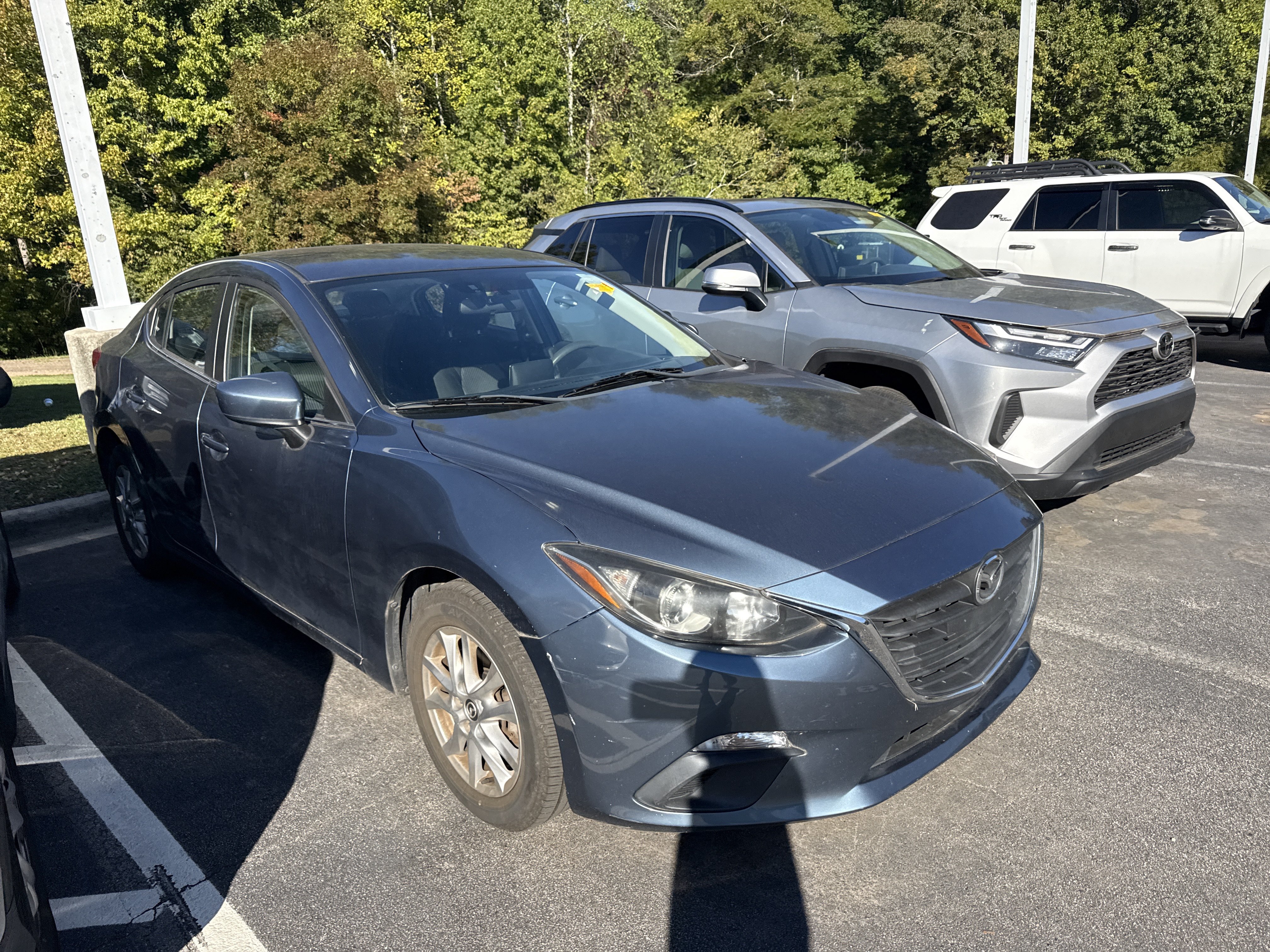 Used 2016 MAZDA MAZDA3 i Sport w/ Preferred Equipment Package FWD image 8