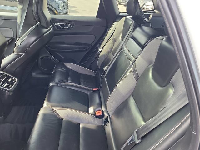 Used 2021 Volvo XC60 T5 R-Design w/ Protection Package Premier AWD/4WD image 15