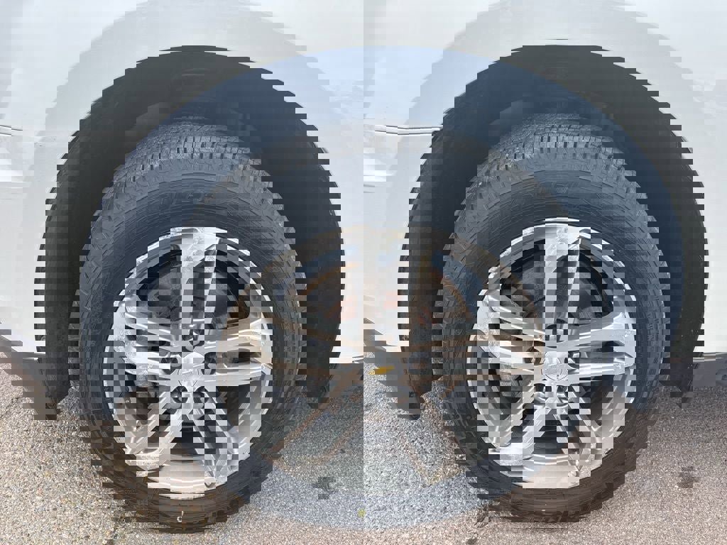 Used 2016 Chevrolet Equinox LTZ w/ Enhanced Convenience Package AWD/4WD image 9