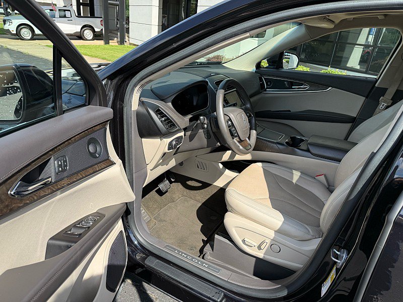 Used 2019 Lincoln Nautilus Reserve FWD image 8