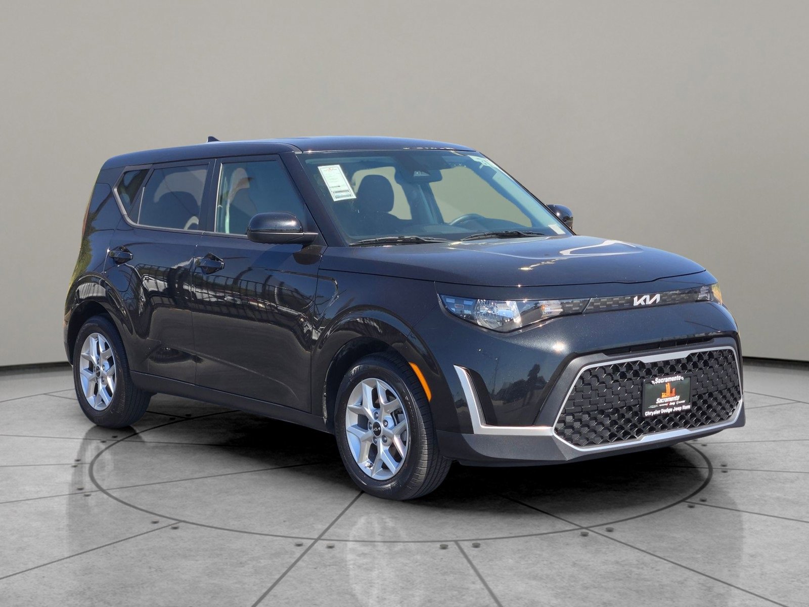 Used 2023 Kia Soul LX w/ Option Group 015