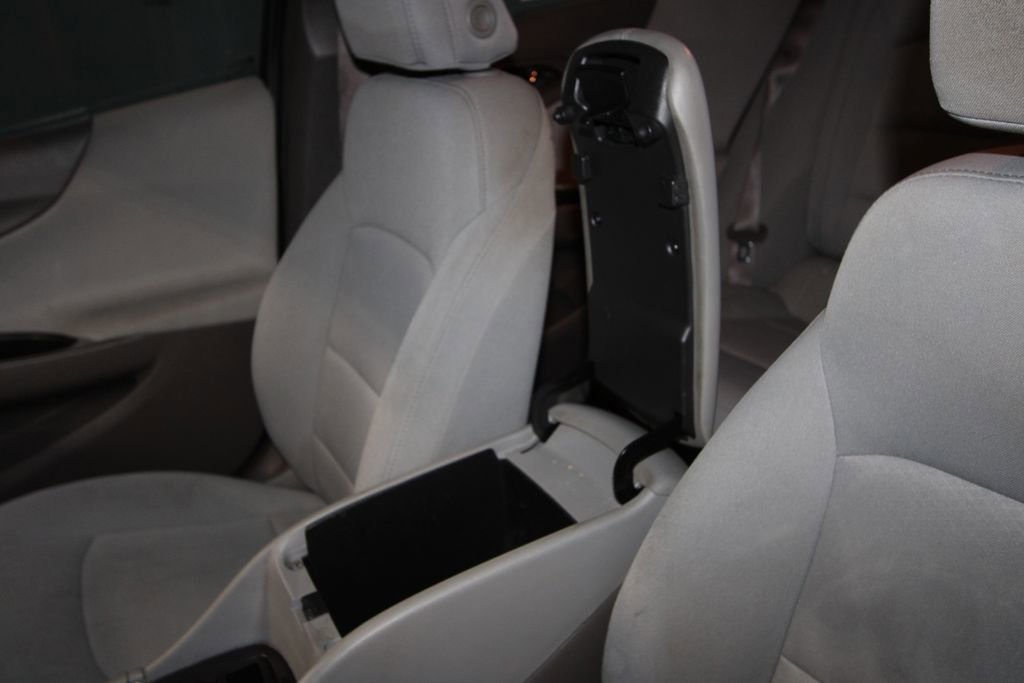 Used 2018 Chevrolet Malibu LT FWD image 17