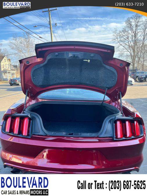 Used 2016 Ford Mustang Coupe image 9