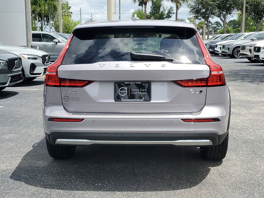 New 2026 Volvo V60 B5 Cross Country Ultra w/ Protection Package Premier image 5