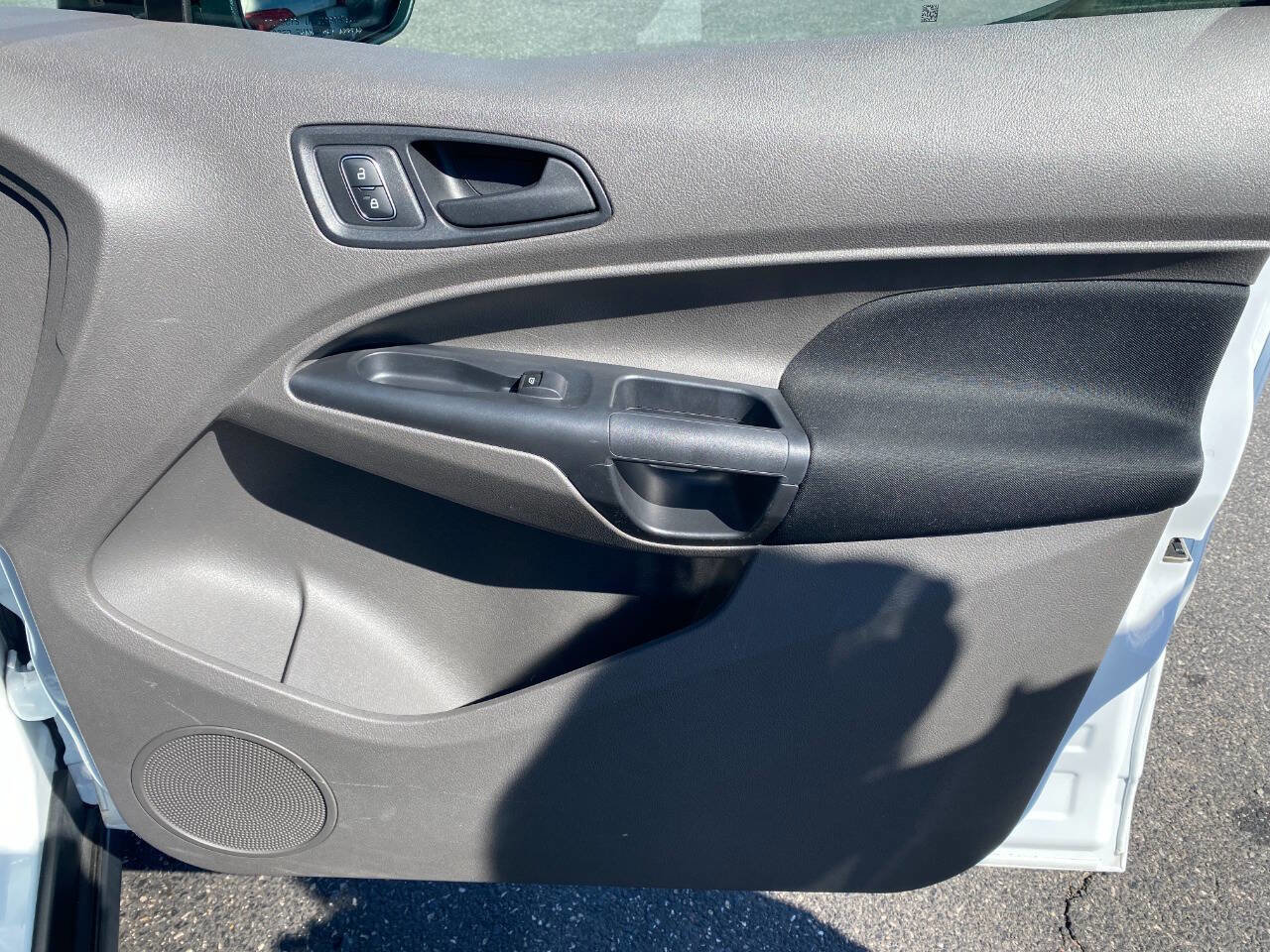 Used 2019 Ford Transit Connect XL image 25