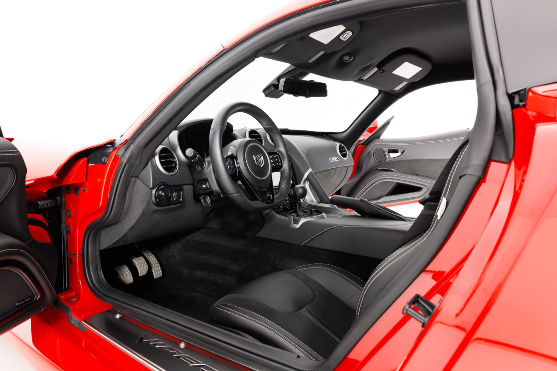 Used 2015 Dodge Viper w/ Quick Order Package 22J GT RWD image 13