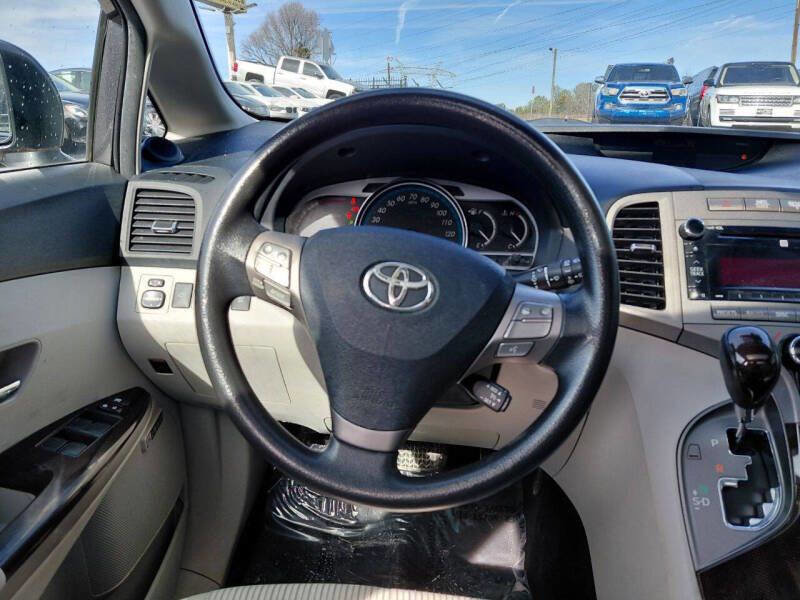 Used 2010 Toyota Venza image 17