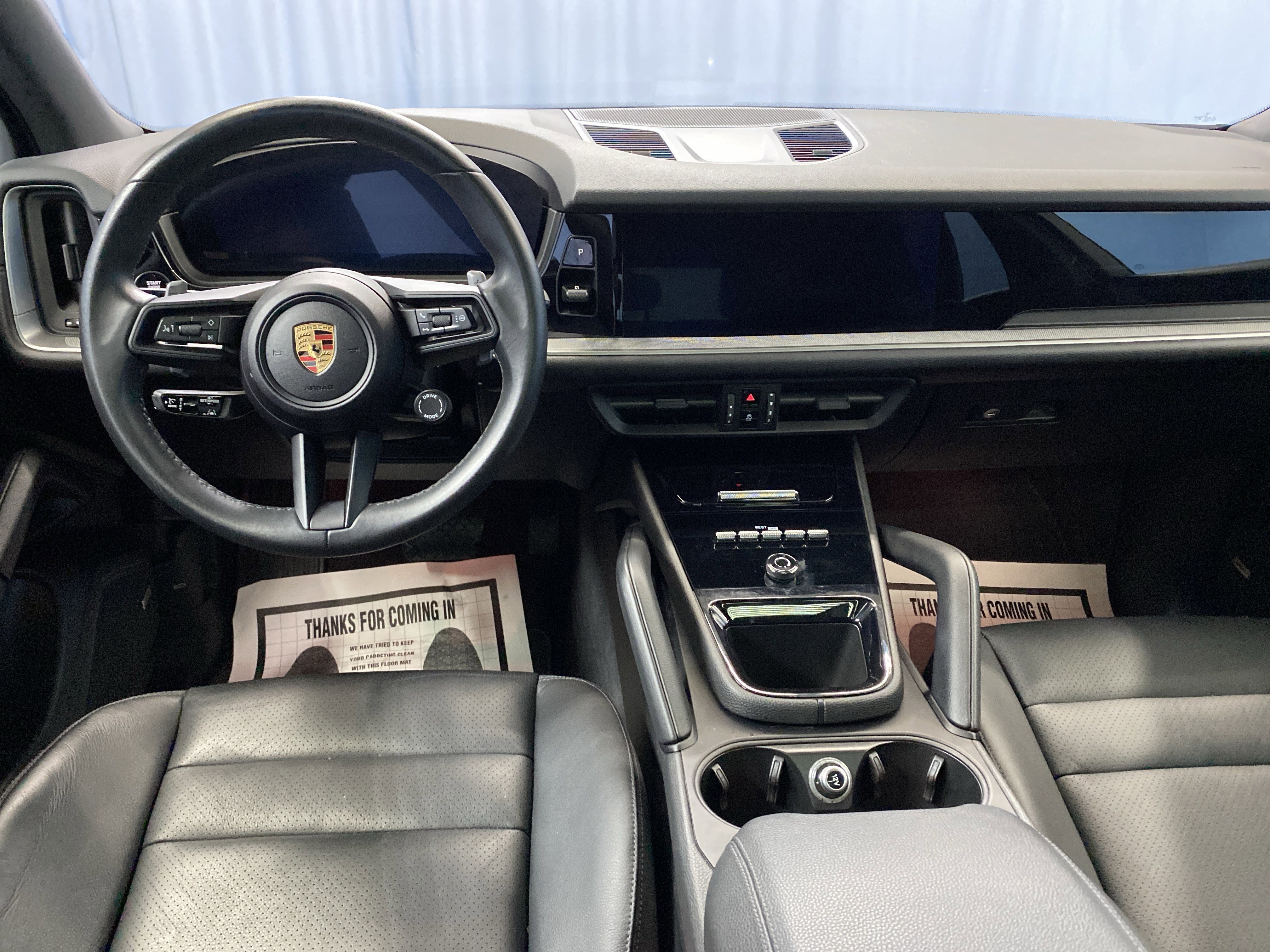 Used 2024 Porsche Cayenne image 33