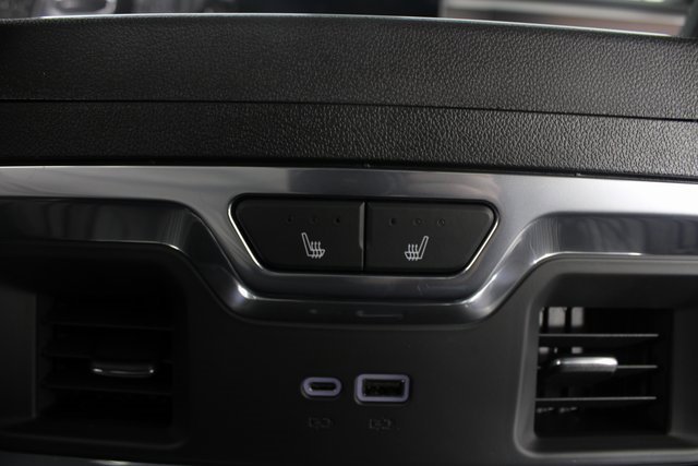 New 2026 GMC Sierra 3500 Denali w/ Denali Reserve Package image 23