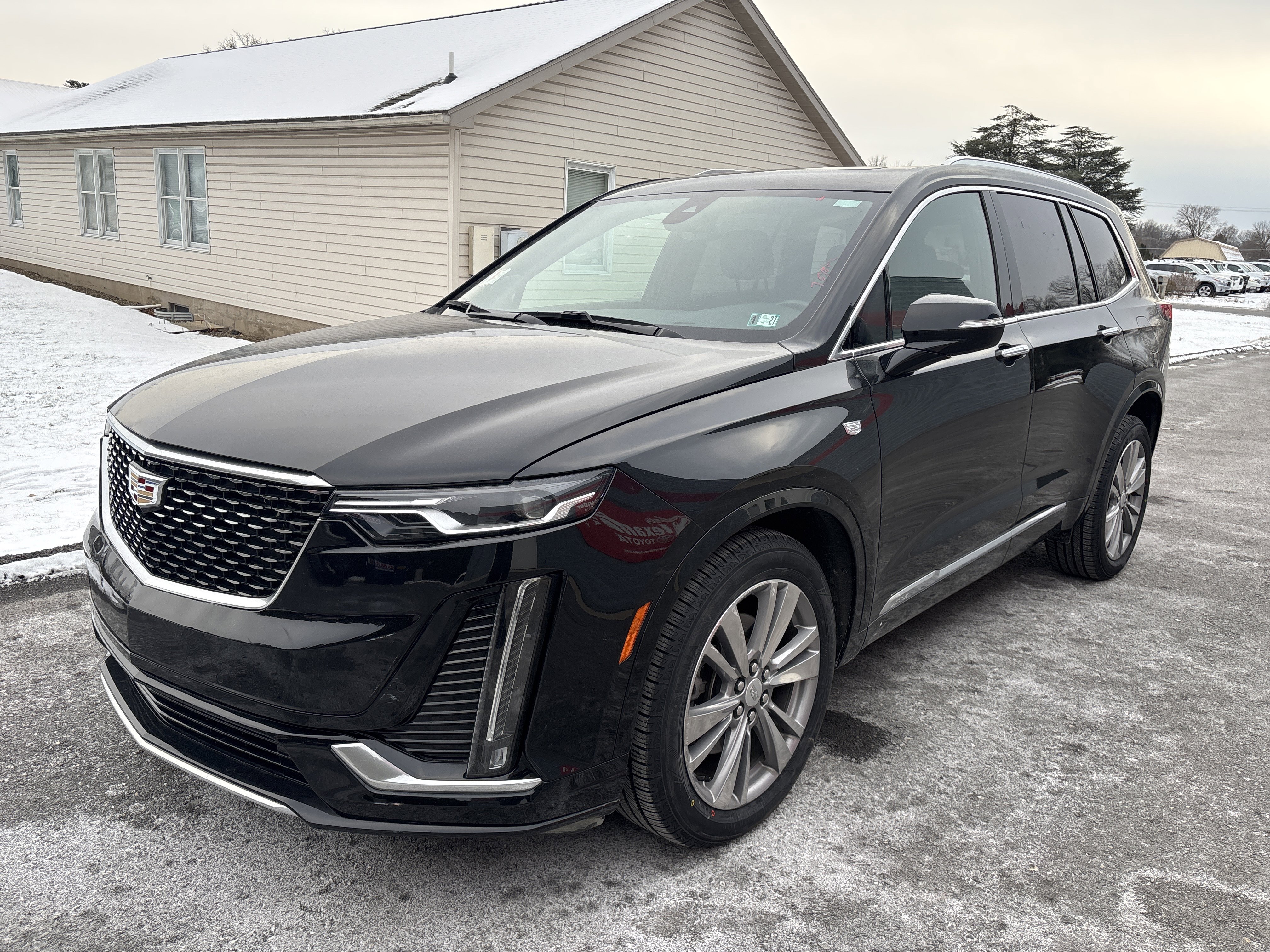 Used 2023 Cadillac XT6 Premium Luxury image 8