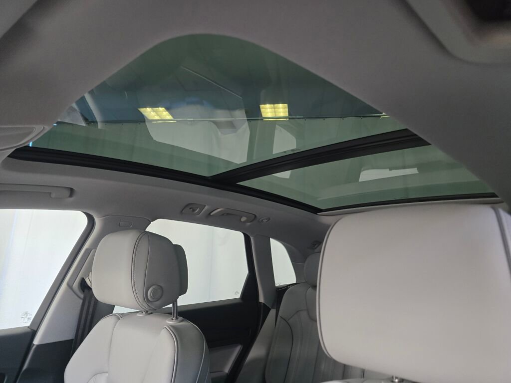 Certified 2025 Audi Q5 2.0T Premium Plus image 47