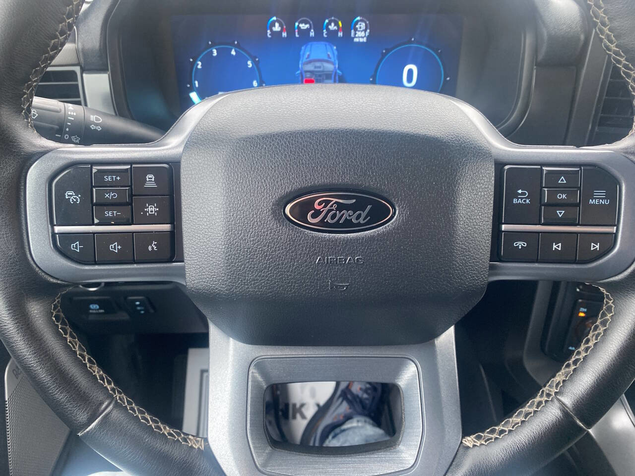 Used 2025 Ford F150 Lariat w/ FX4 Off-Road Package image 27