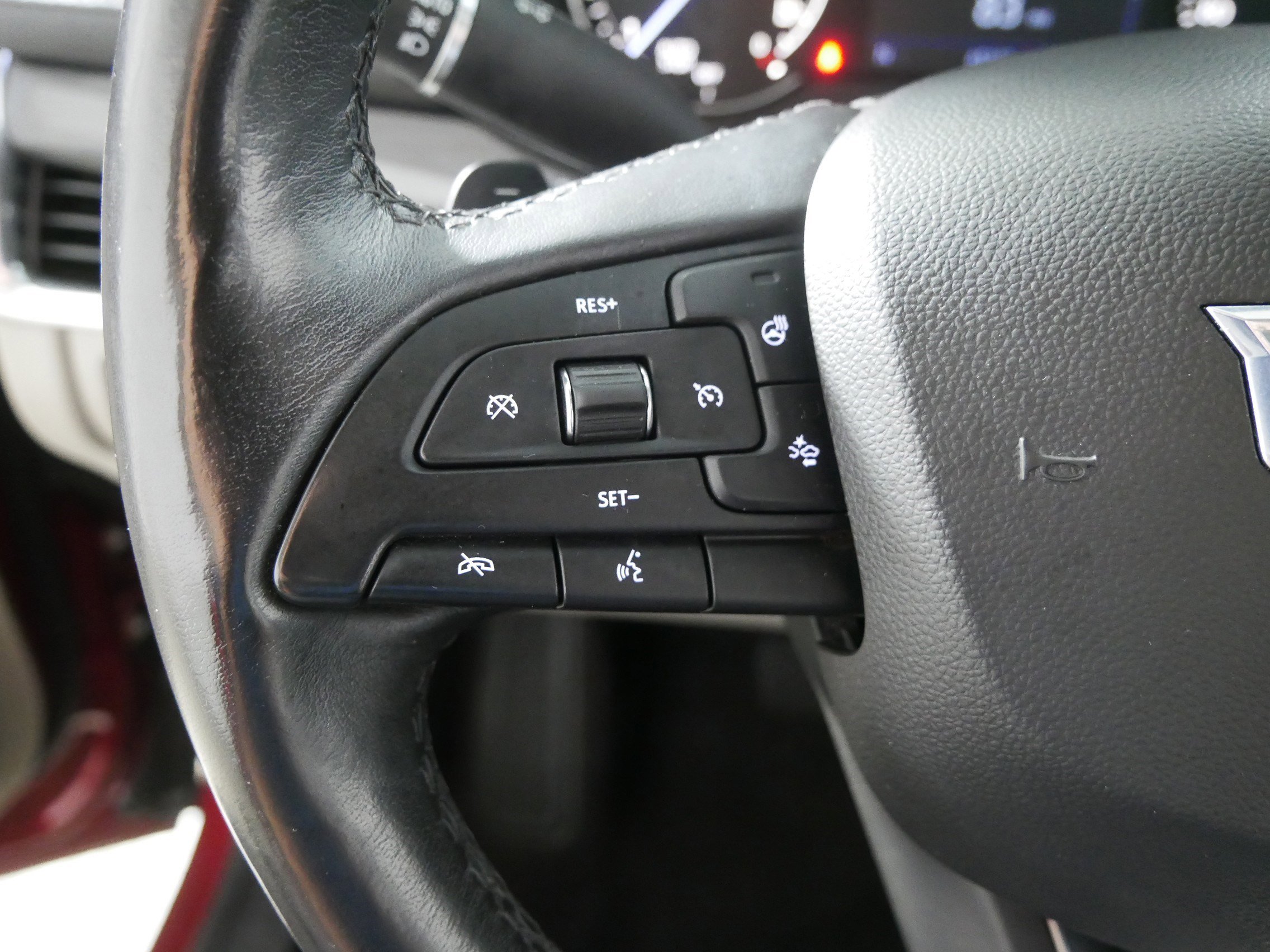 Used 2019 Cadillac XT4 Premium Luxury image 27