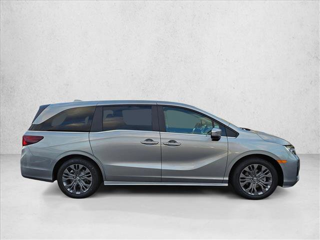 New 2026 Honda Odyssey Touring image 4