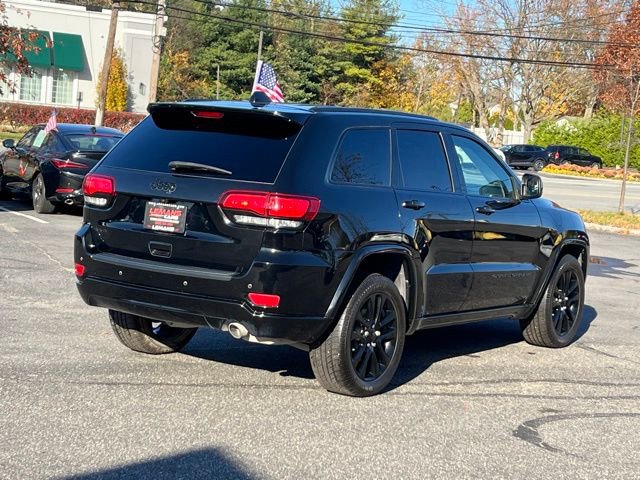 Used 2022 Jeep Grand Cherokee Laredo X image 5