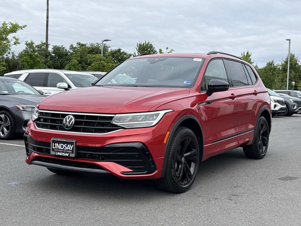 Used 2024 Volkswagen Tiguan SE R-Line AWD/4WD image 6