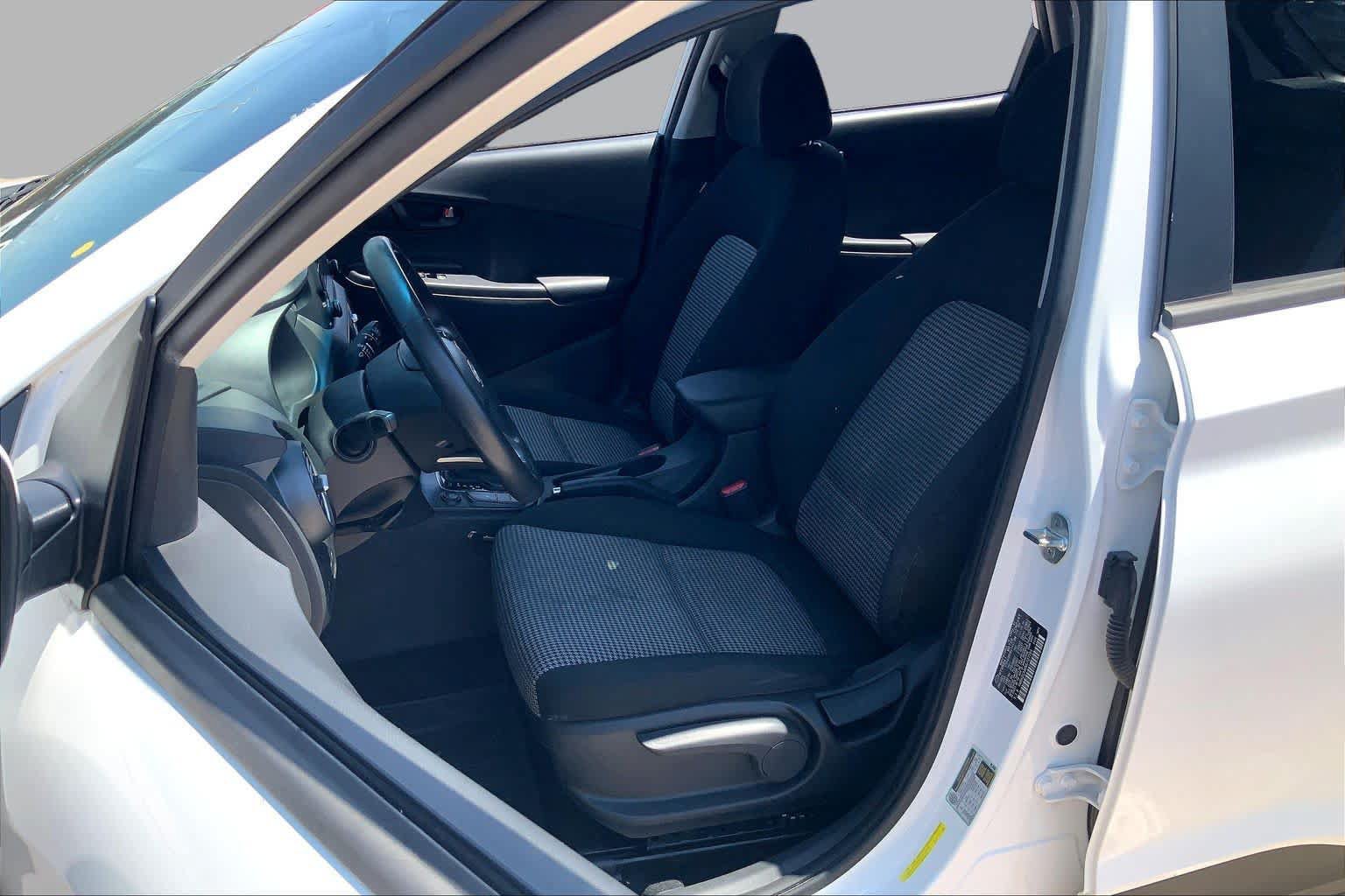 Used 2021 Hyundai Kona SEL w/ Cargo Package AWD/4WD image 8