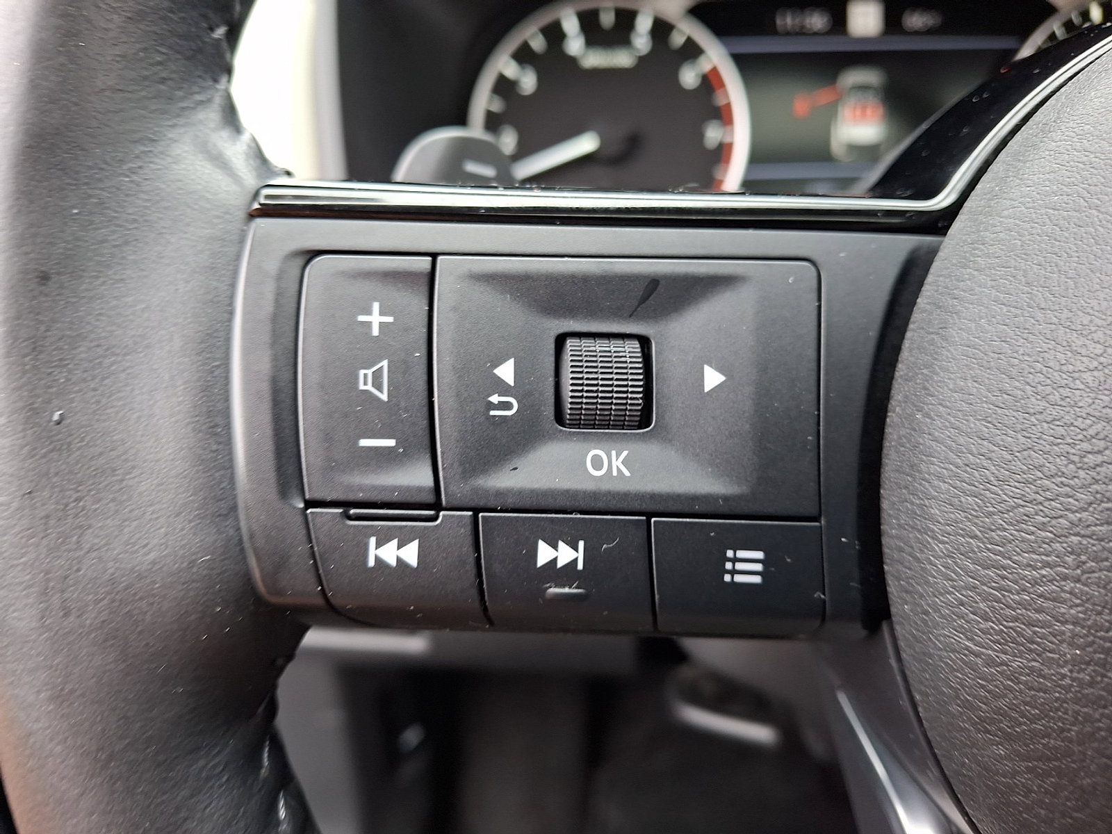 Certified 2023 Nissan Rogue SL w/ SL Premium Package image 22