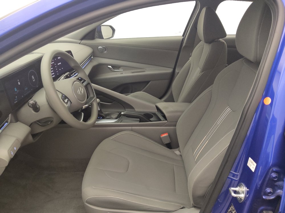 Used 2024 Hyundai Elantra SEL FWD image 17