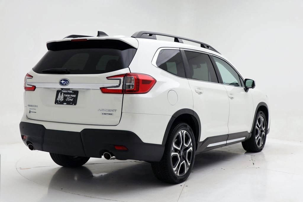 Used 2023 Subaru Ascent Limited w/ Technology Package AWD/4WD image 8