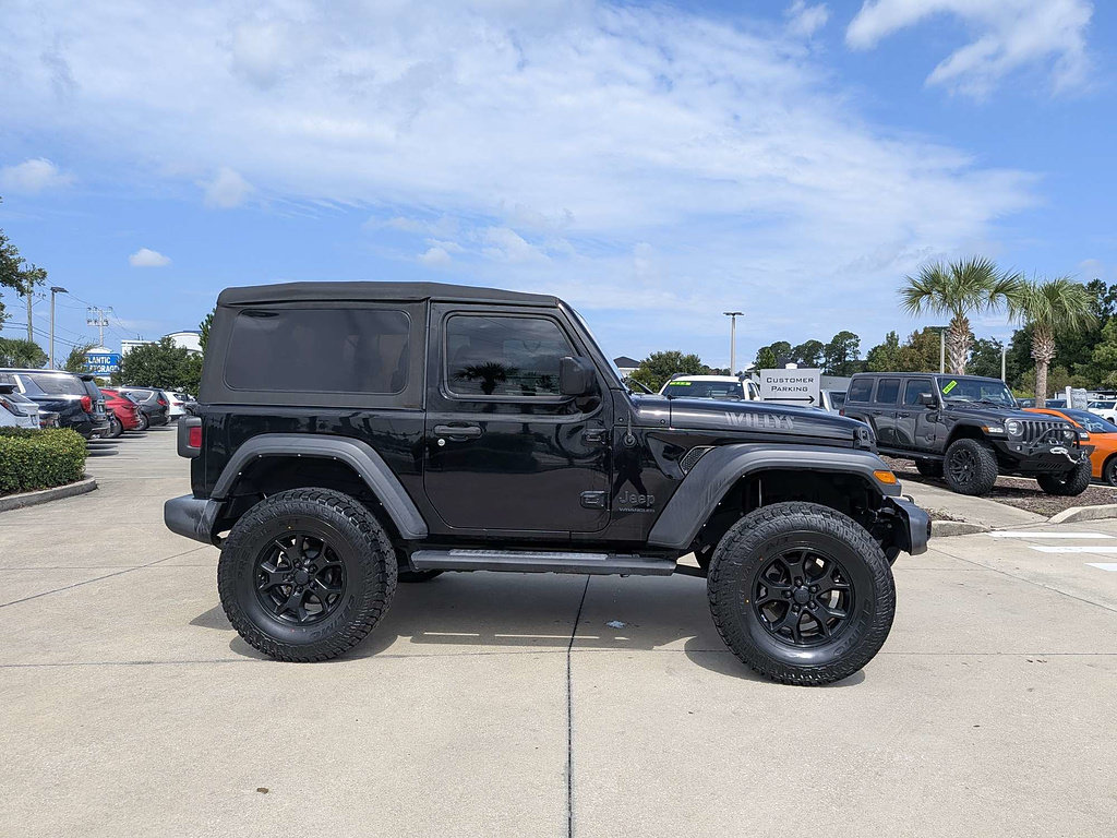 Certified 2021 Jeep Wrangler Sport AWD/4WD image 2