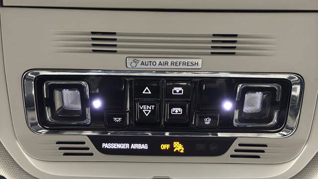 Used 2025 Lincoln Aviator AWD image 19