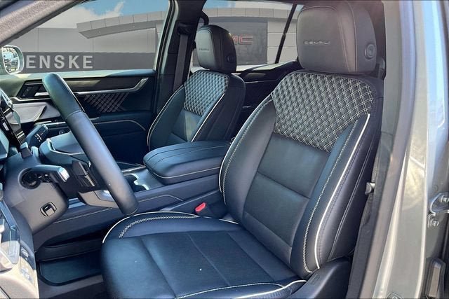 Certified 2025 GMC Acadia Denali w/ Super Cruise Package AWD/4WD image 25