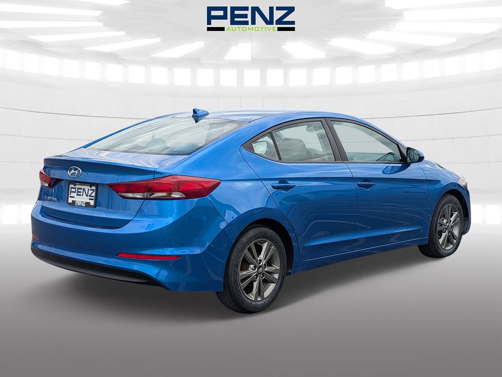 Used 2017 Hyundai Elantra SE image 7