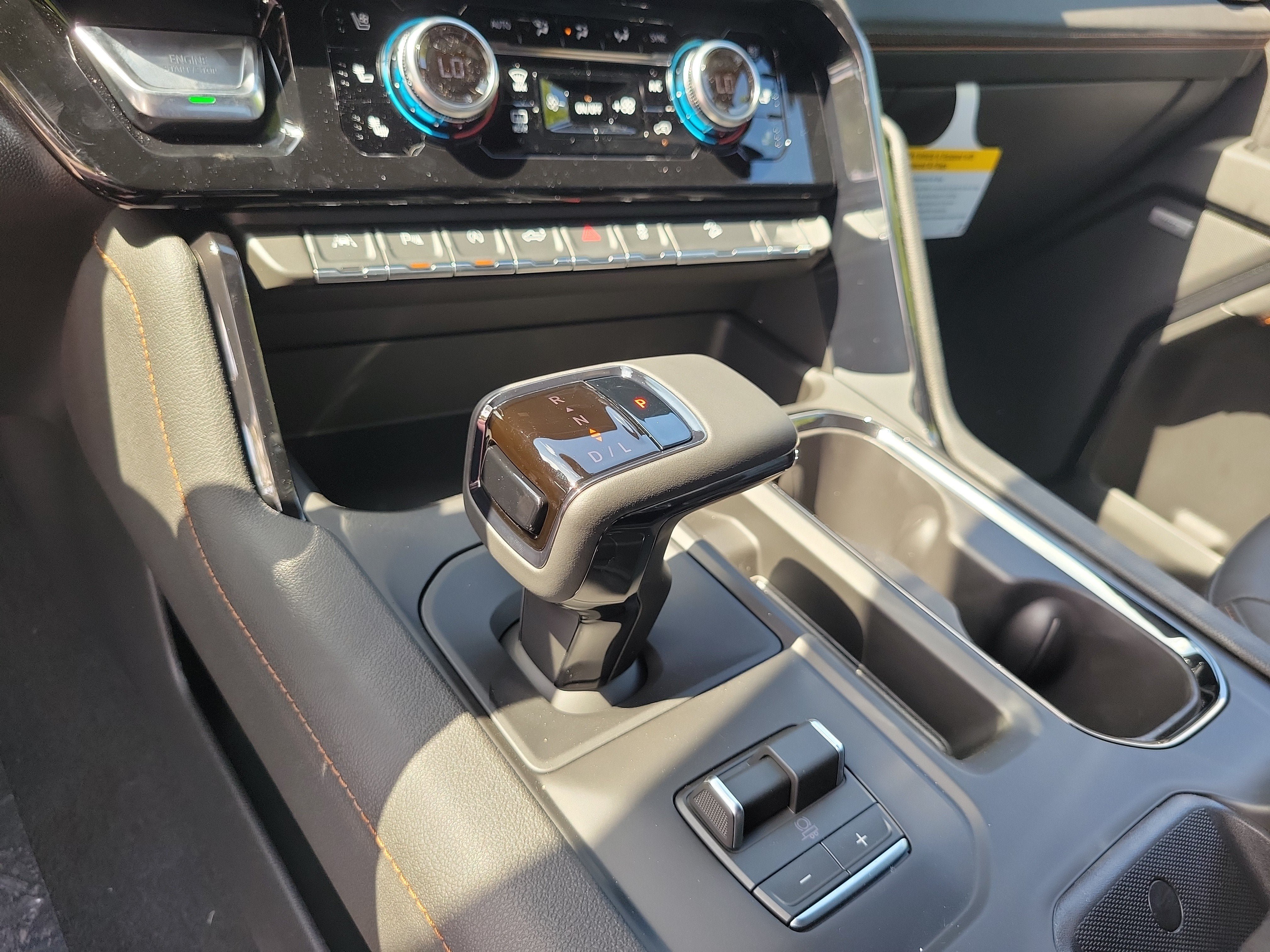 New 2026 GMC Sierra 1500 AT4 w/ AT4 Premium Package AWD/4WD image 12