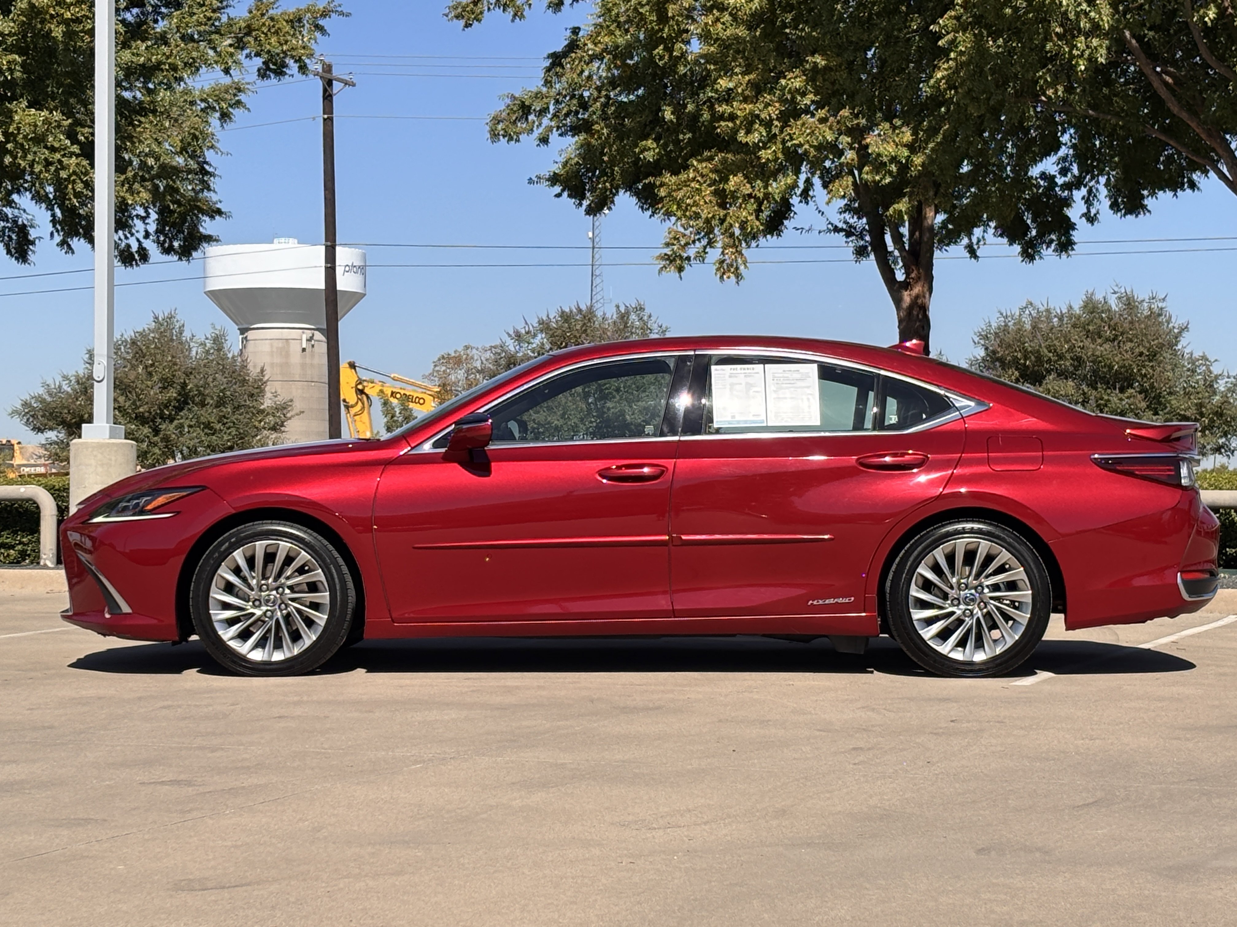 Used 2019 Lexus ES 300h Ultra Luxury FWD image 2