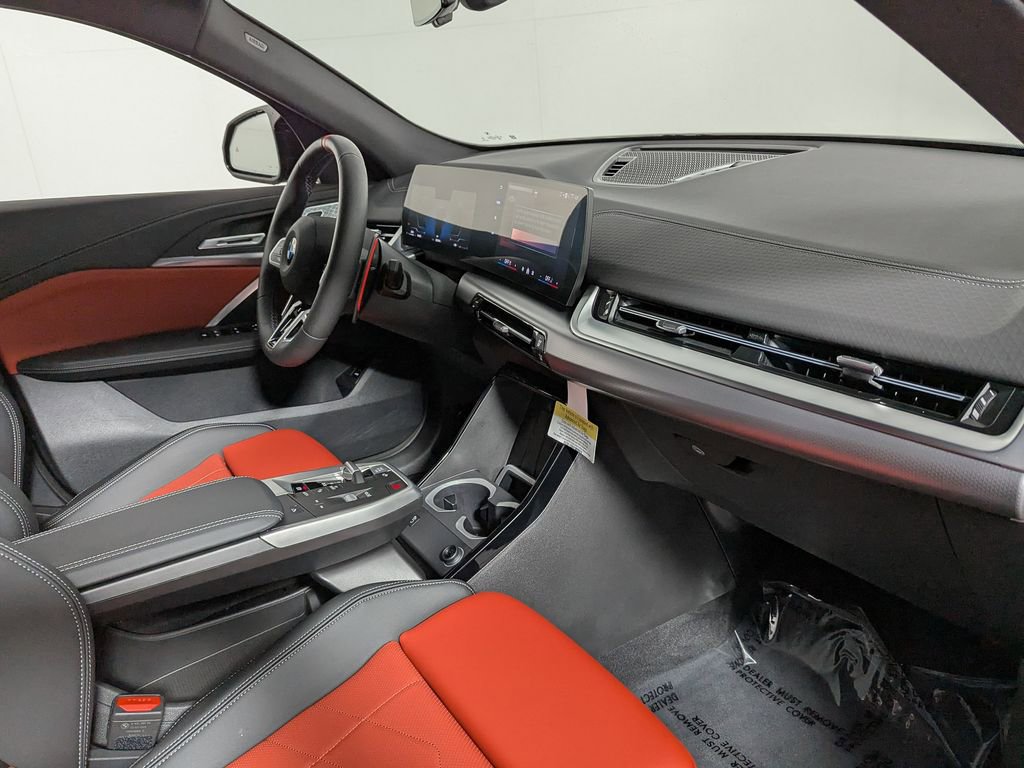 Used 2025 BMW X2 M35i w/ M Sport Professional Package image 29