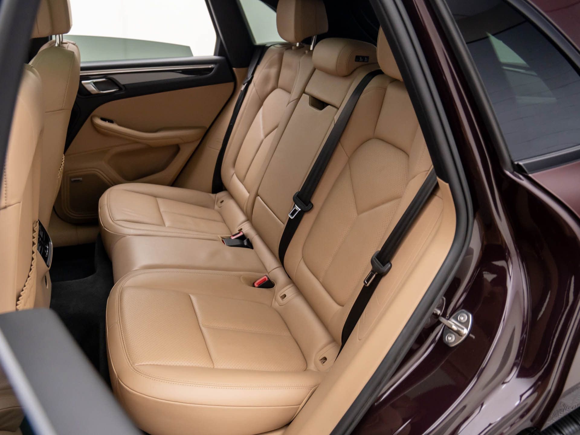 Certified 2023 Porsche Macan image 18