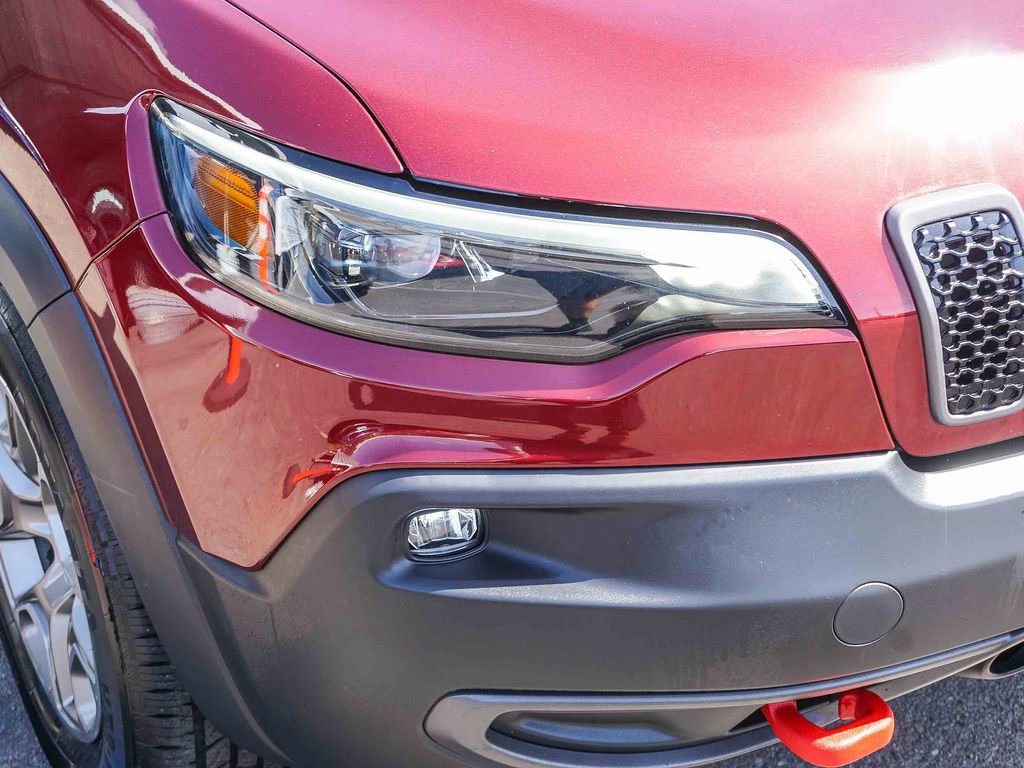 Used 2021 Jeep Cherokee Trailhawk image 10