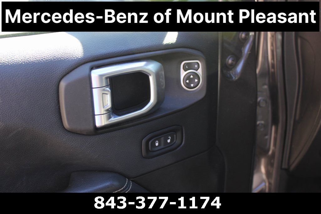 Used 2018 Jeep Wrangler Unlimited Sahara image 19