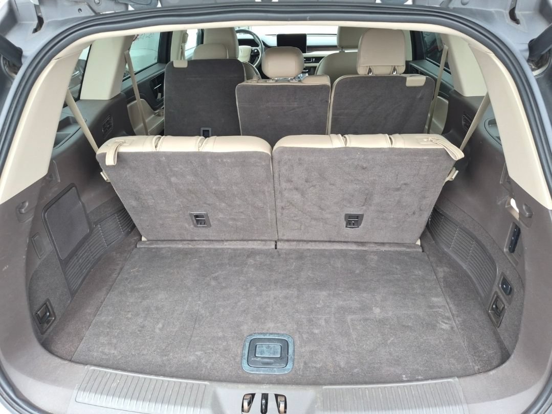 Used 2021 Lincoln Aviator Grand Touring w/ Equipment Group 301A AWD/4WD image 16