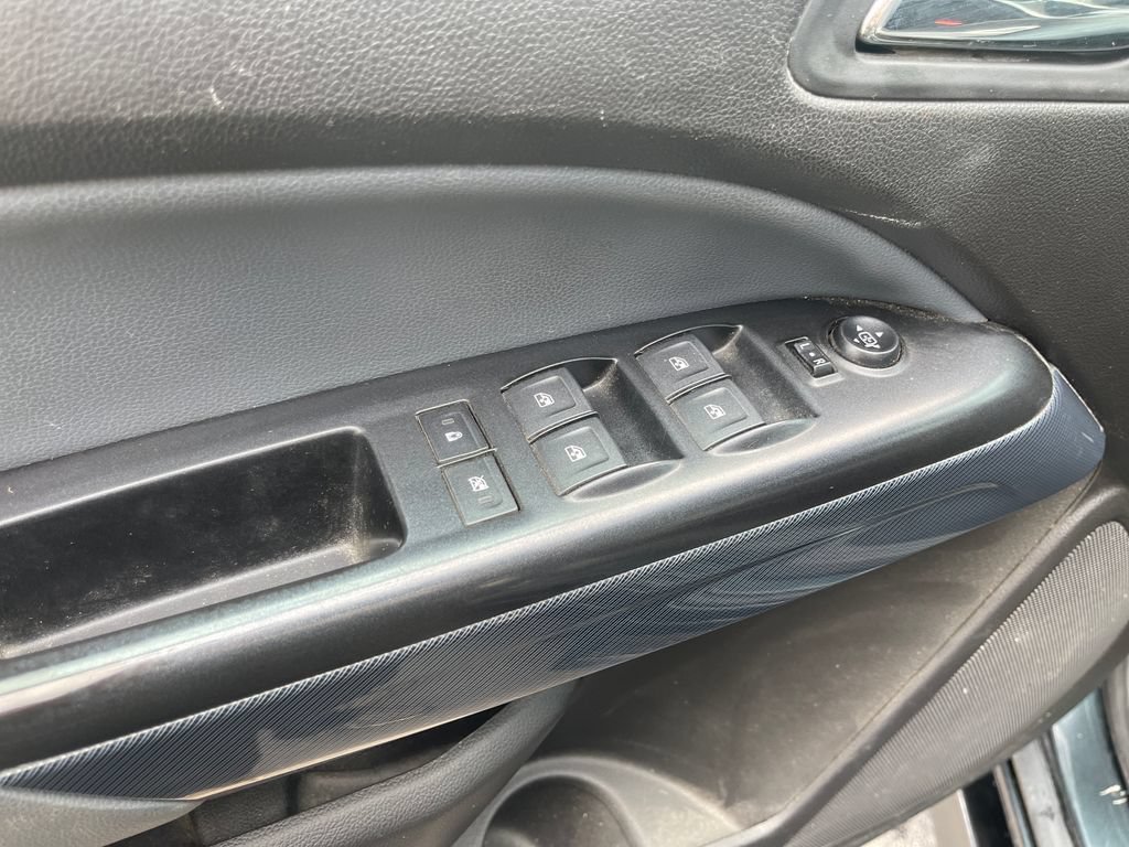 Used 2017 Chevrolet Colorado Z71 AWD/4WD image 19