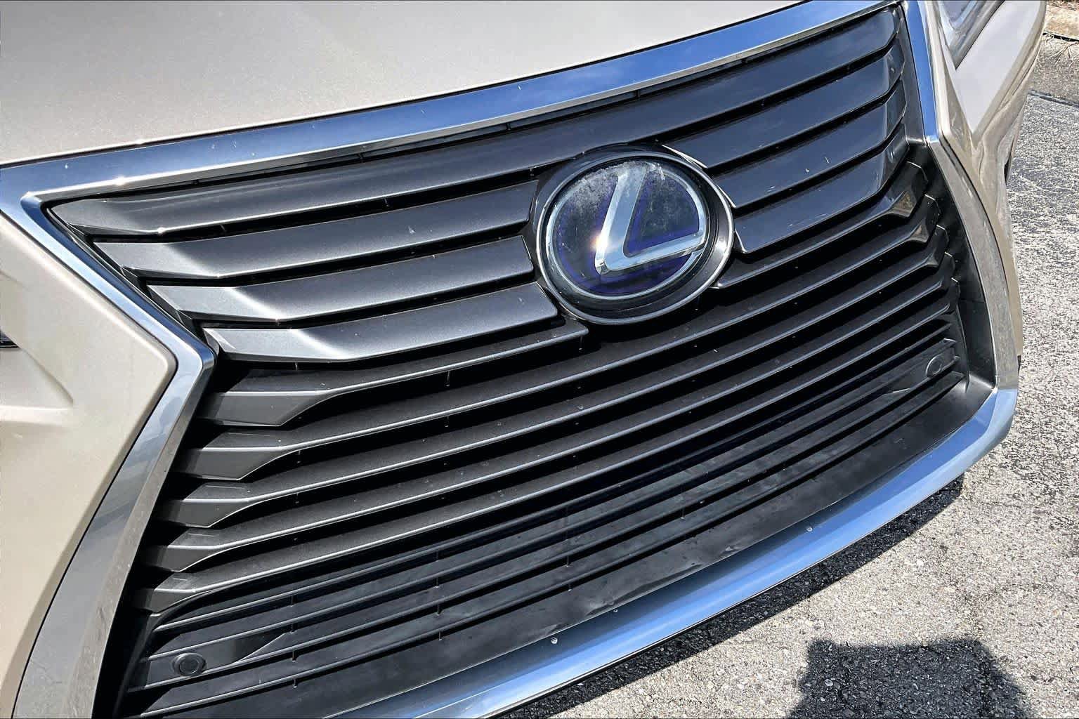 Used 2019 Lexus RX 450h AWD w/ Navigation Package image 29