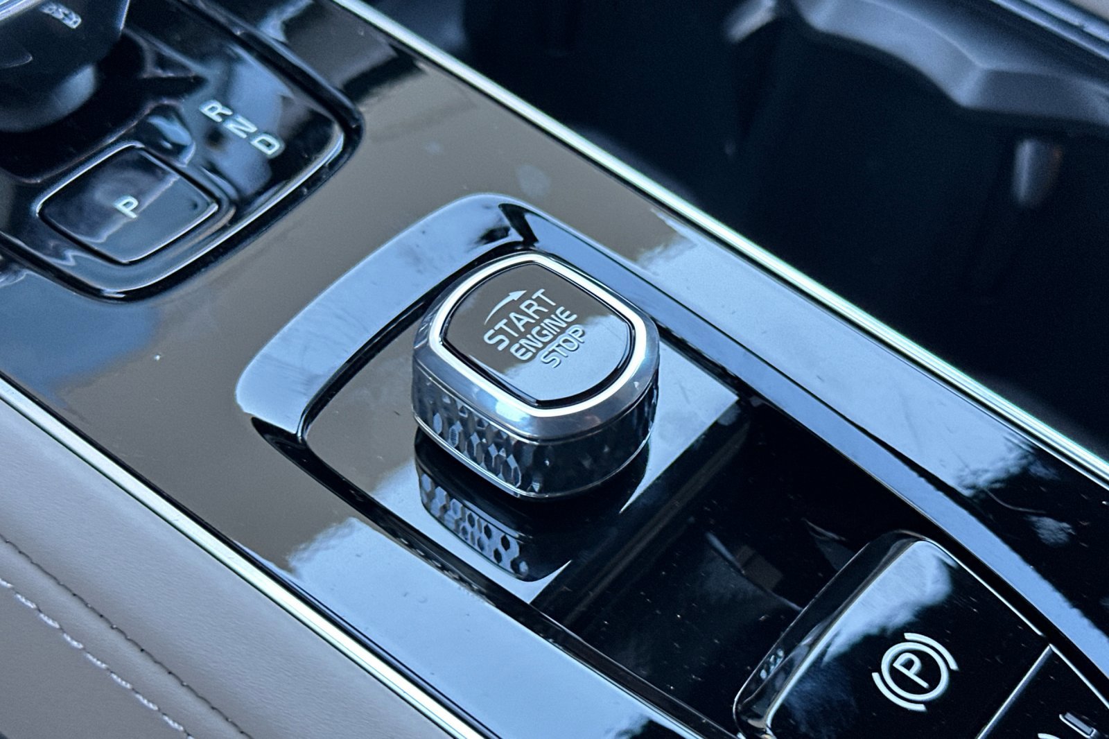 New 2026 Volvo XC90 B6 Plus image 21