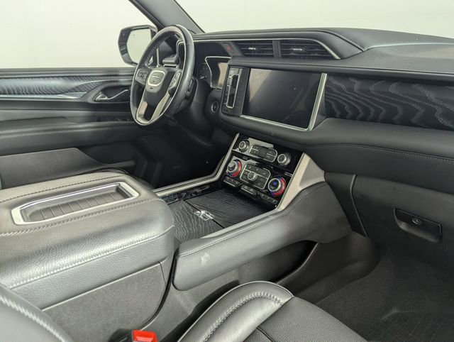 Used 2021 GMC Yukon Denali w/ Denali Ultimate Package image 25