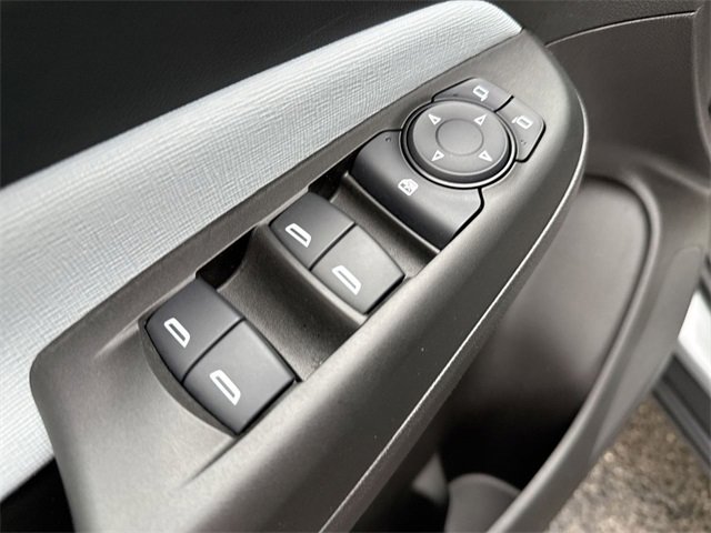 Used 2025 Buick Envista Preferred image 13