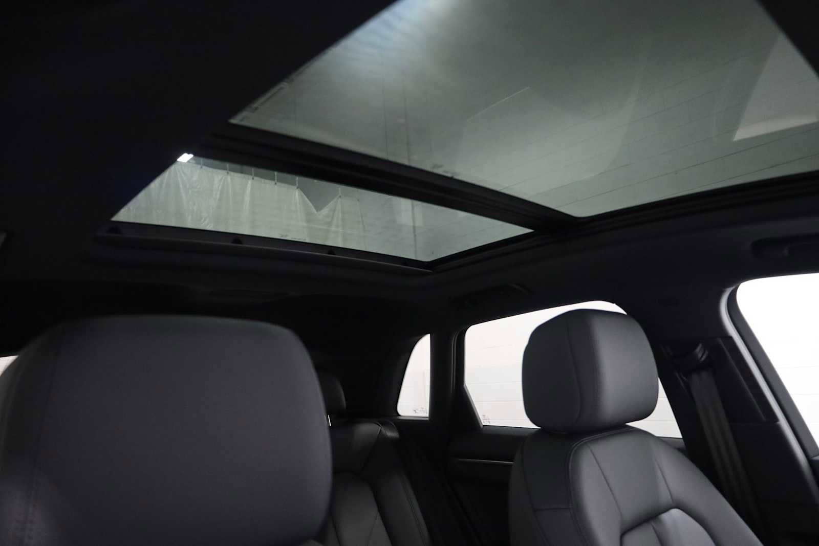 New 2025 Audi Q3 2.0T Premium image 18