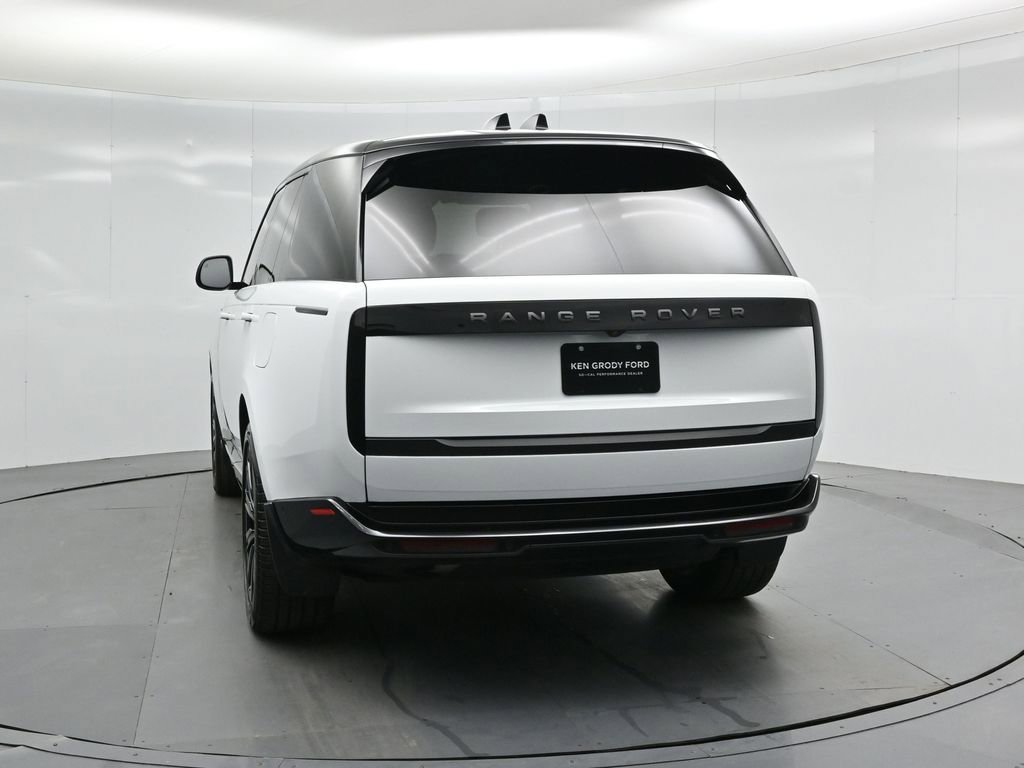 Used 2025 Land Rover Range Rover SE image 25