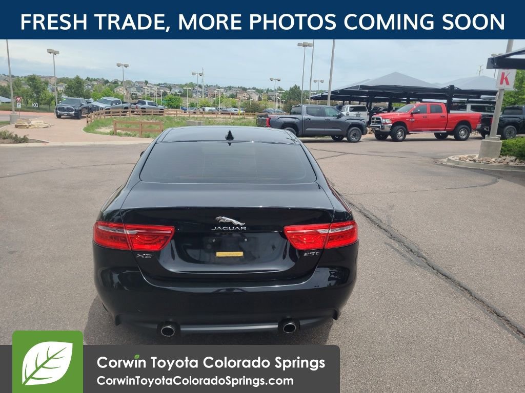 Used 2017 Jaguar XE RWD image 6