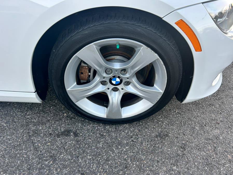 Used 2013 BMW 335i Convertible image 13