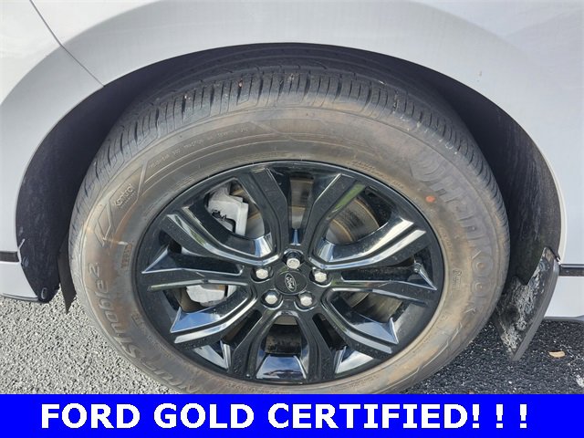 Used 2024 Ford Edge SE w/ Black Appearance Package image 18