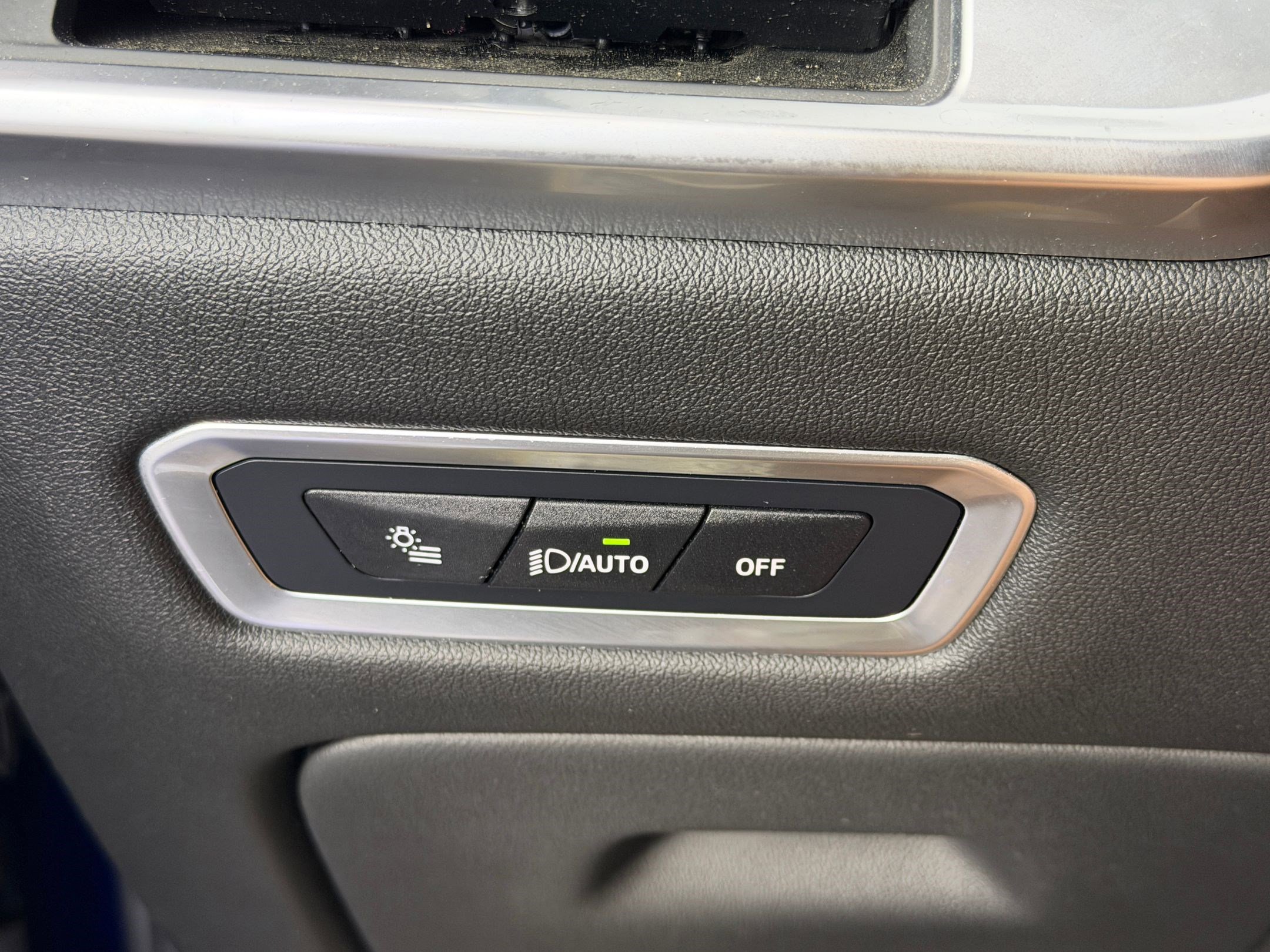 Certified 2024 BMW X7 M60i w/ Executive Package image 18