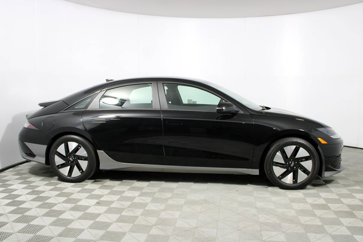 Used 2024 Hyundai Ioniq 6 Limited RWD image 28